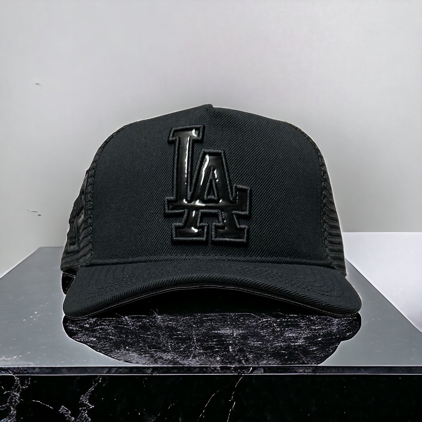 NEW MLB Los Angeles Dodgers Triple Black Truck SnapBack Curved Brim