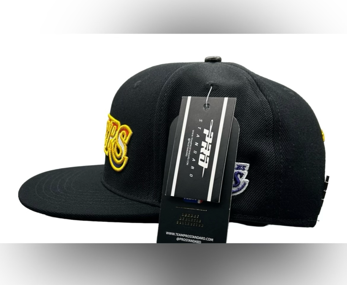 NBA Los Angeles Lakers Pro Standard Dominca Republica Snapback Hat