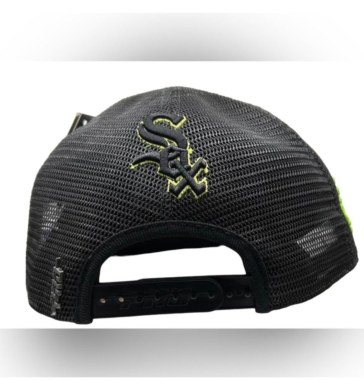 MLB Chicago White Sox Pro Standard Trucker SnapBack Hat