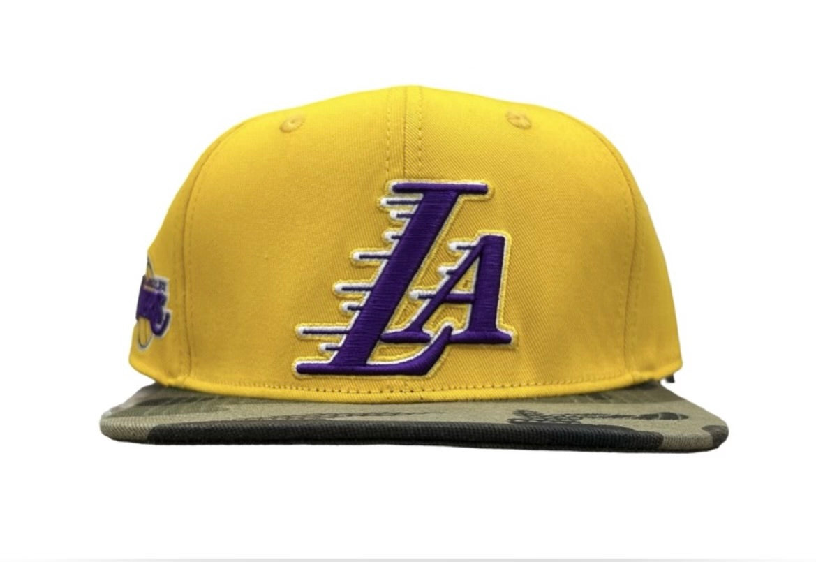 NBA Los Angeles Lakers Pro Standard 2 Tone Camo Brim