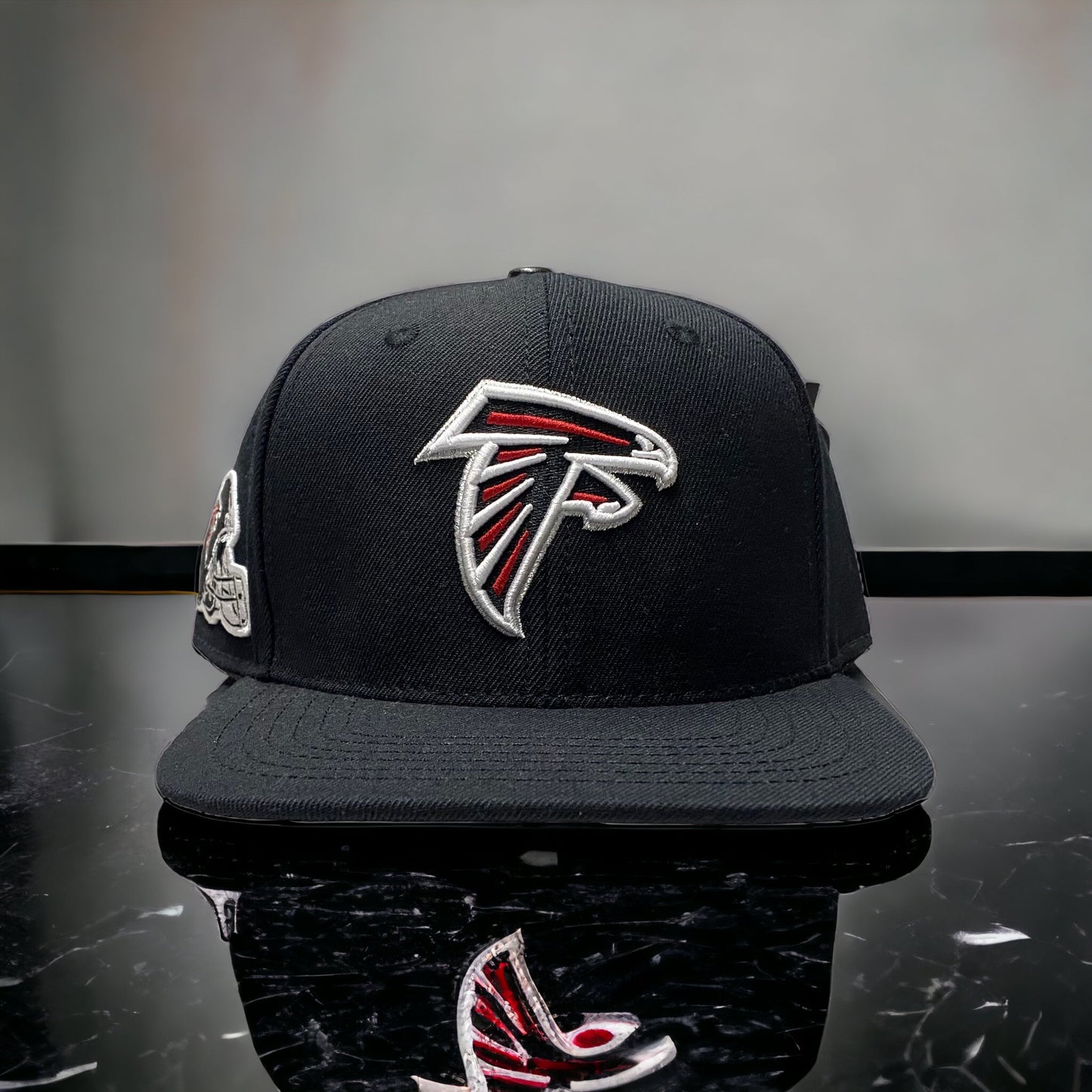 NFL Atlanta Falcons Pro Standard SnapBack Hat