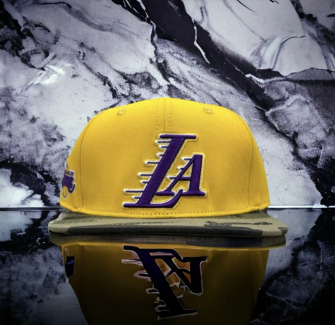 NBA Los Angeles Lakers Pro Standard 2 Tone Camo Brim