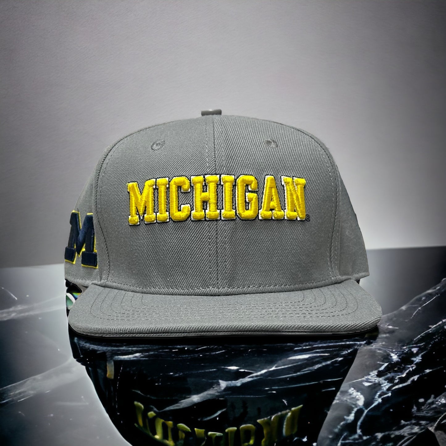 NEW UNIVERSITY OF MICHIGAN Wolverines PRO STANDARD CLASSIC WOOL SNAPBACK HAT GRAY by