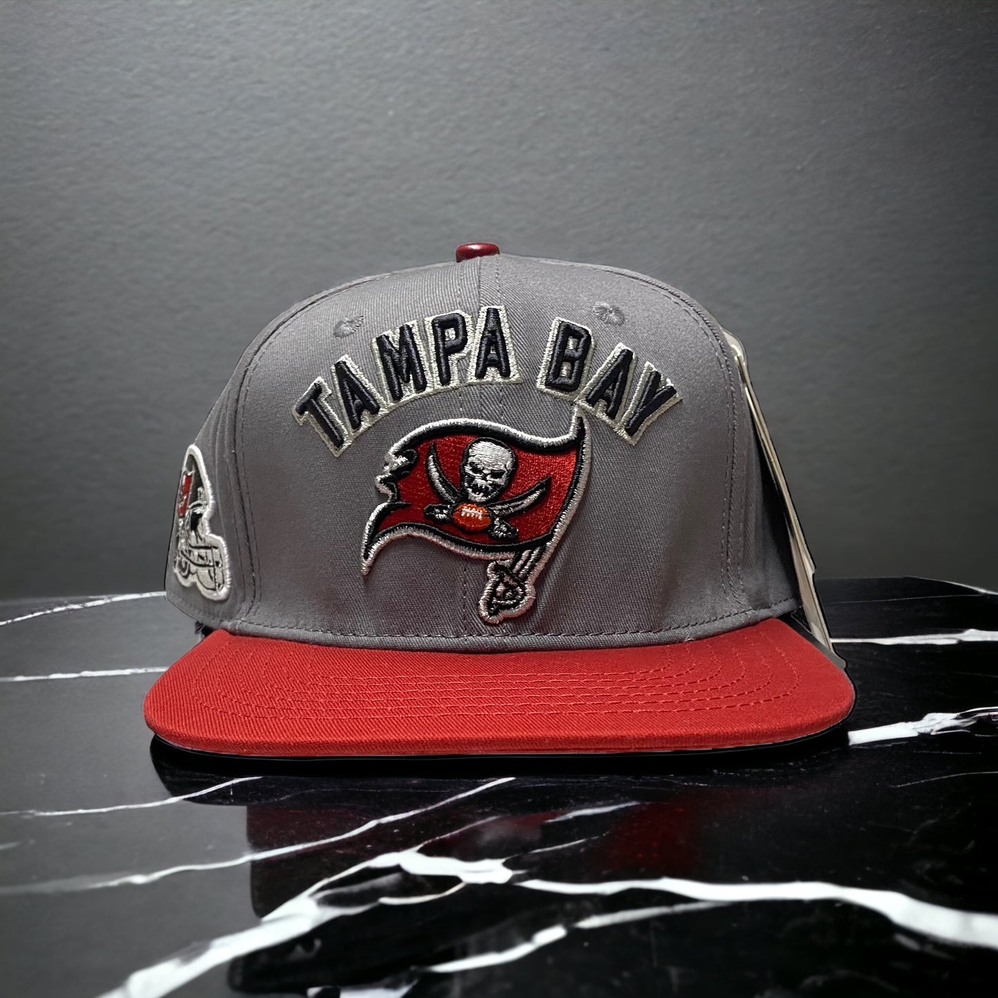 NEW Pro Standard Tampa Bay Buccaneers Stacked Logo 2 Tone SnapBack