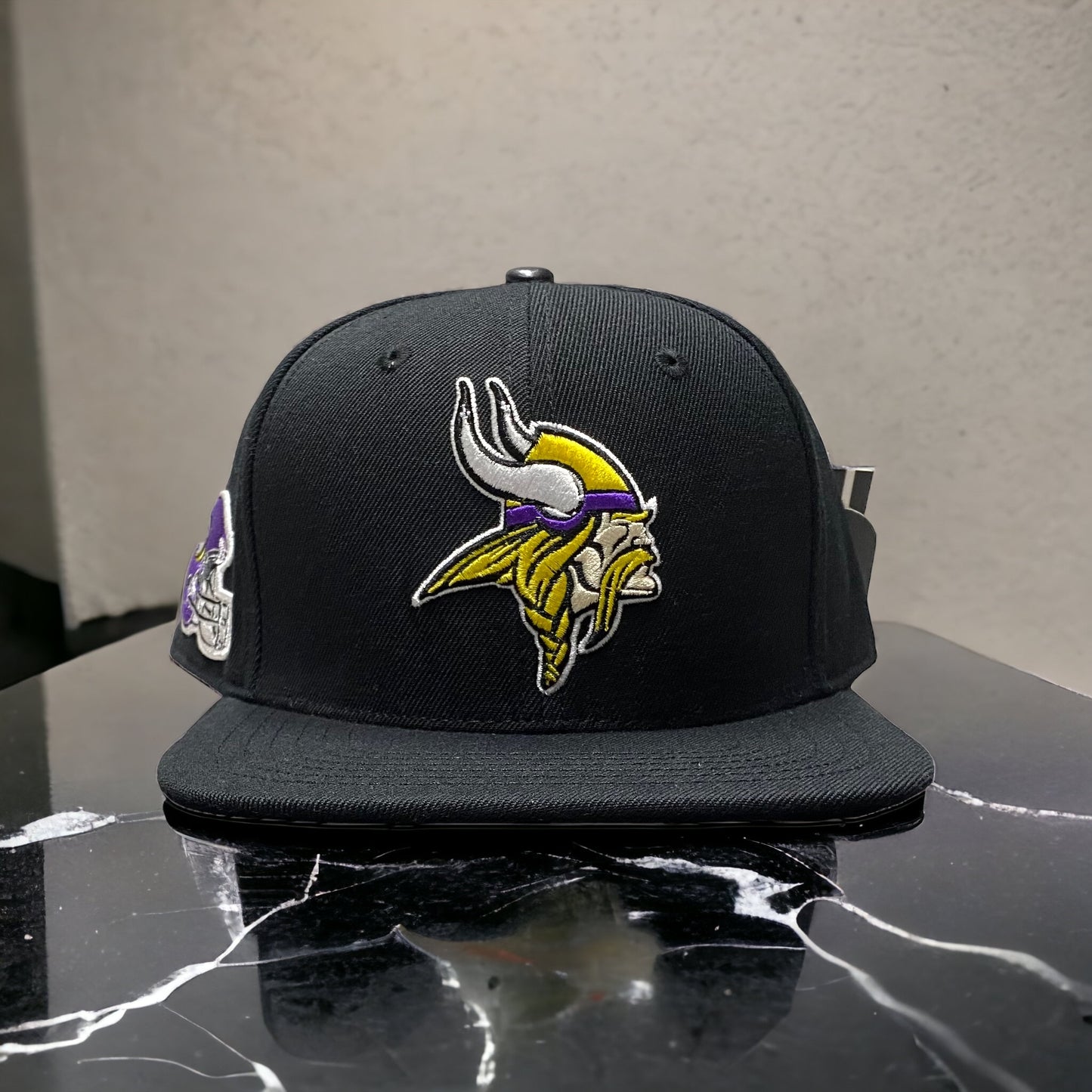 NEW Pro Standard Minnesota Vikings Black Flat Brim Big Viking Logo Helmet Patch