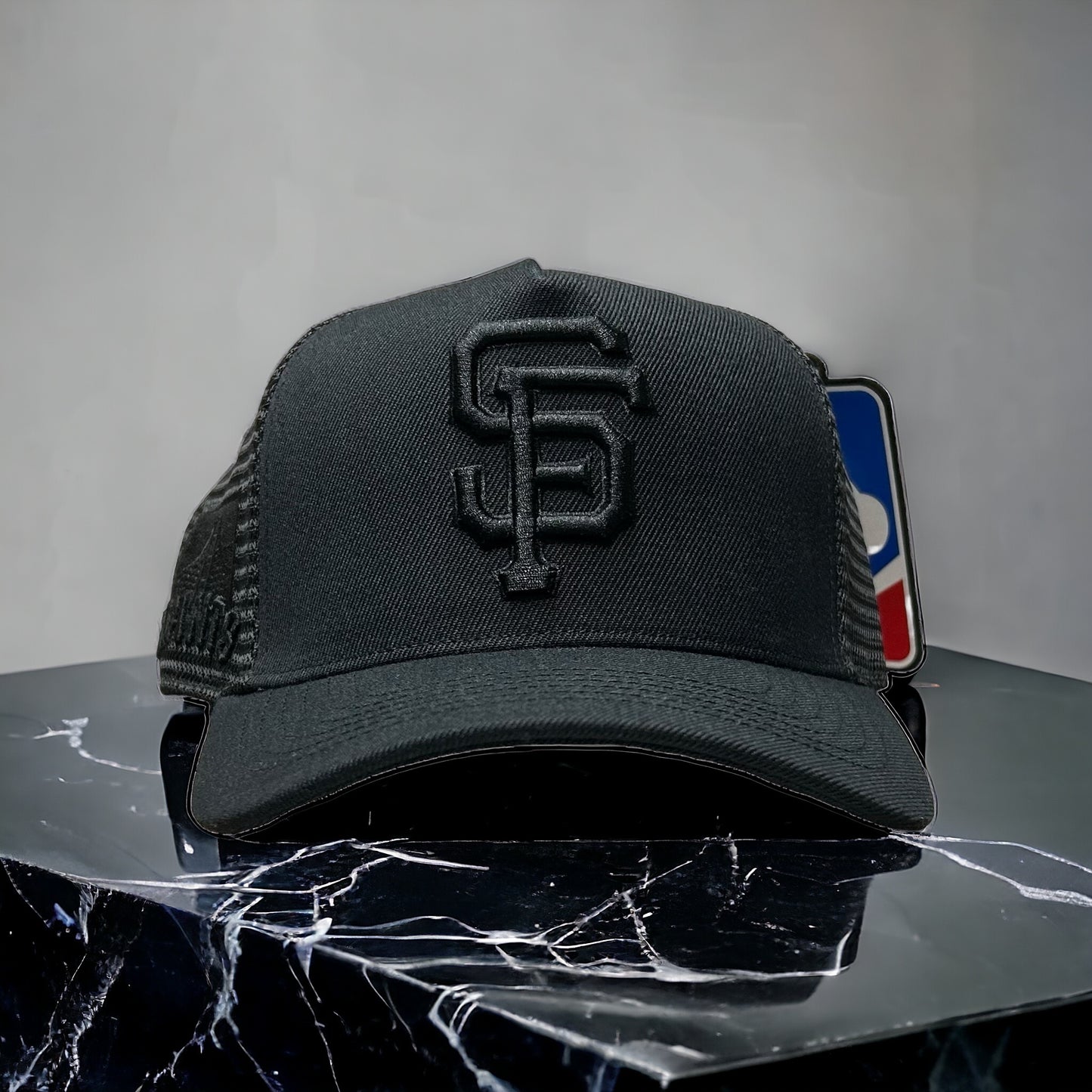 NEW MLB San Francisco Giants Pro Standard Trucker SnapBack Triple Black Curved