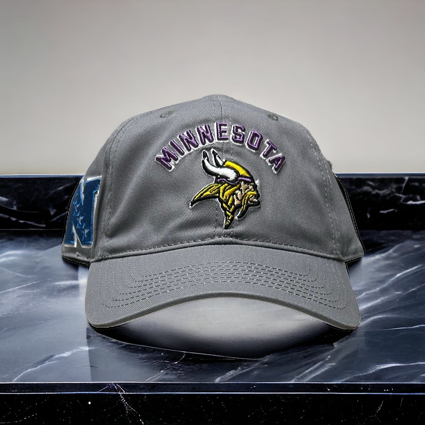 NEW Minnesota Vikings PRO STANDARD Leather Strapback Dad Hat Gray Curved Brim