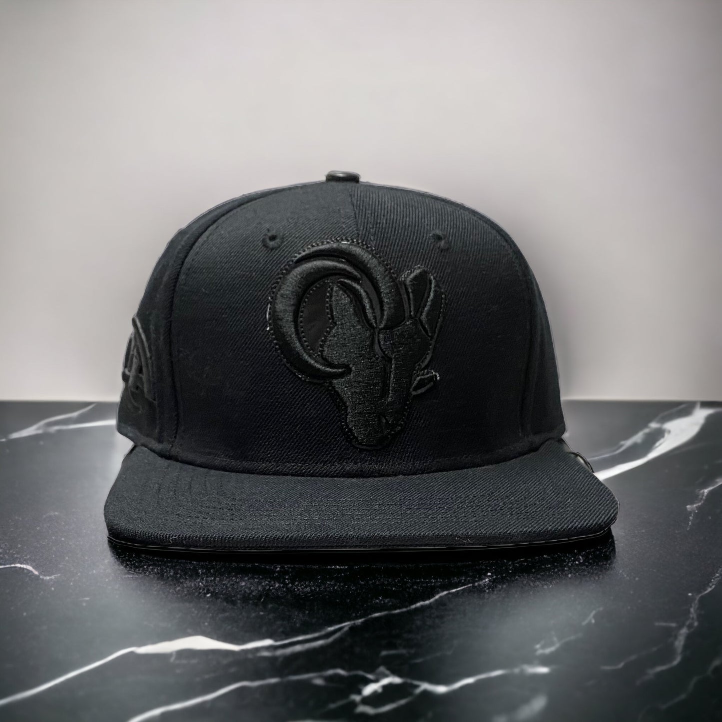 NEW Men's NFL Los Angeles Rams Pro Standard Triple Black Leather Strap back