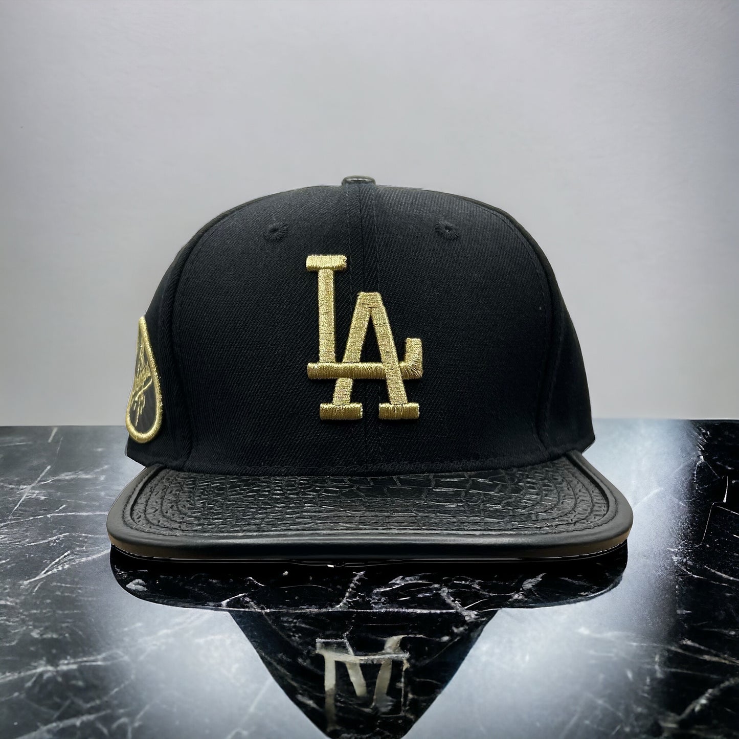 NEW Los Angeles Dodgers PRO STANDARD Leather Brim Strapback Hat Black Gold