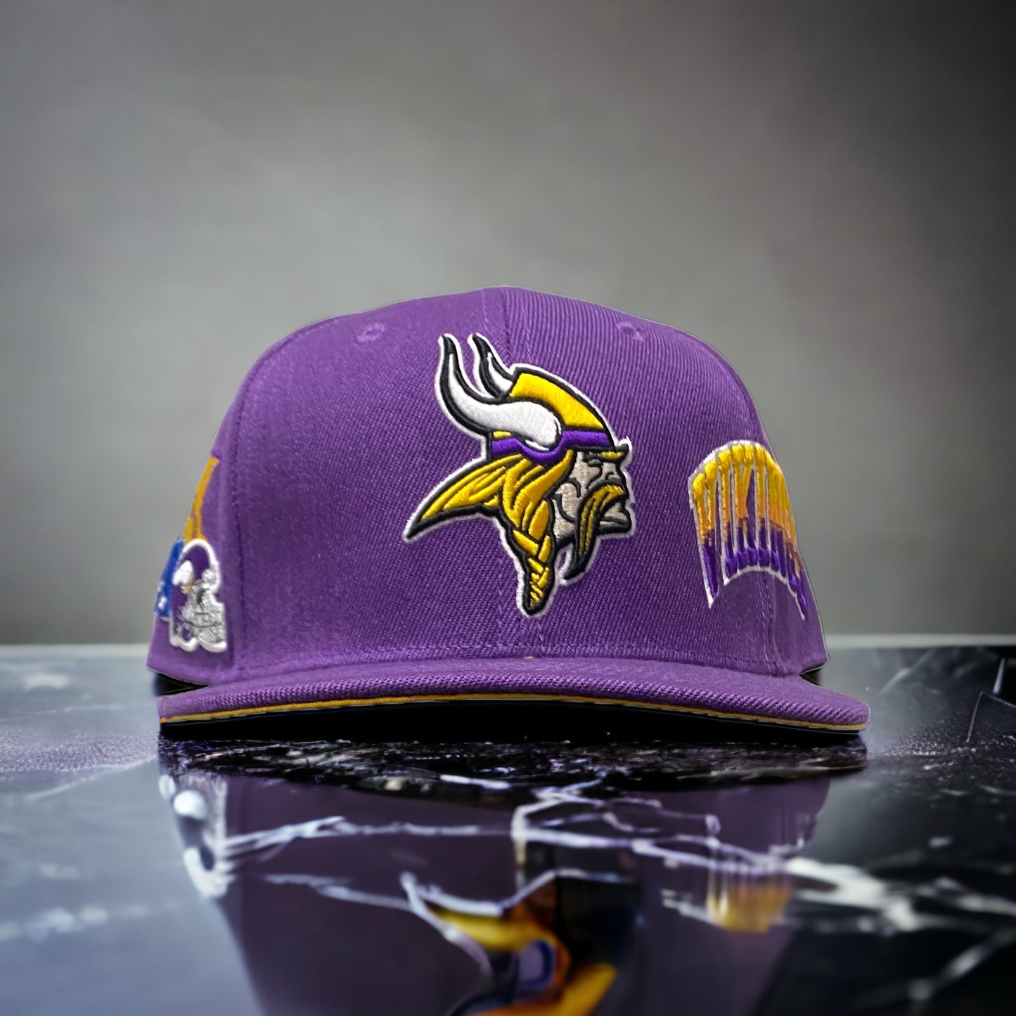 NEW Minnesota Vikings Pro Standard Hometown Snapback Hat - Purple Yellow UV