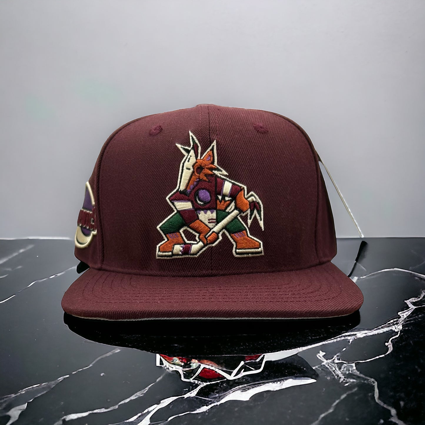 NEW Arizona Coyotes PRO STANDARD Burgundy Wool SnapBack Hat Moon Side Patch