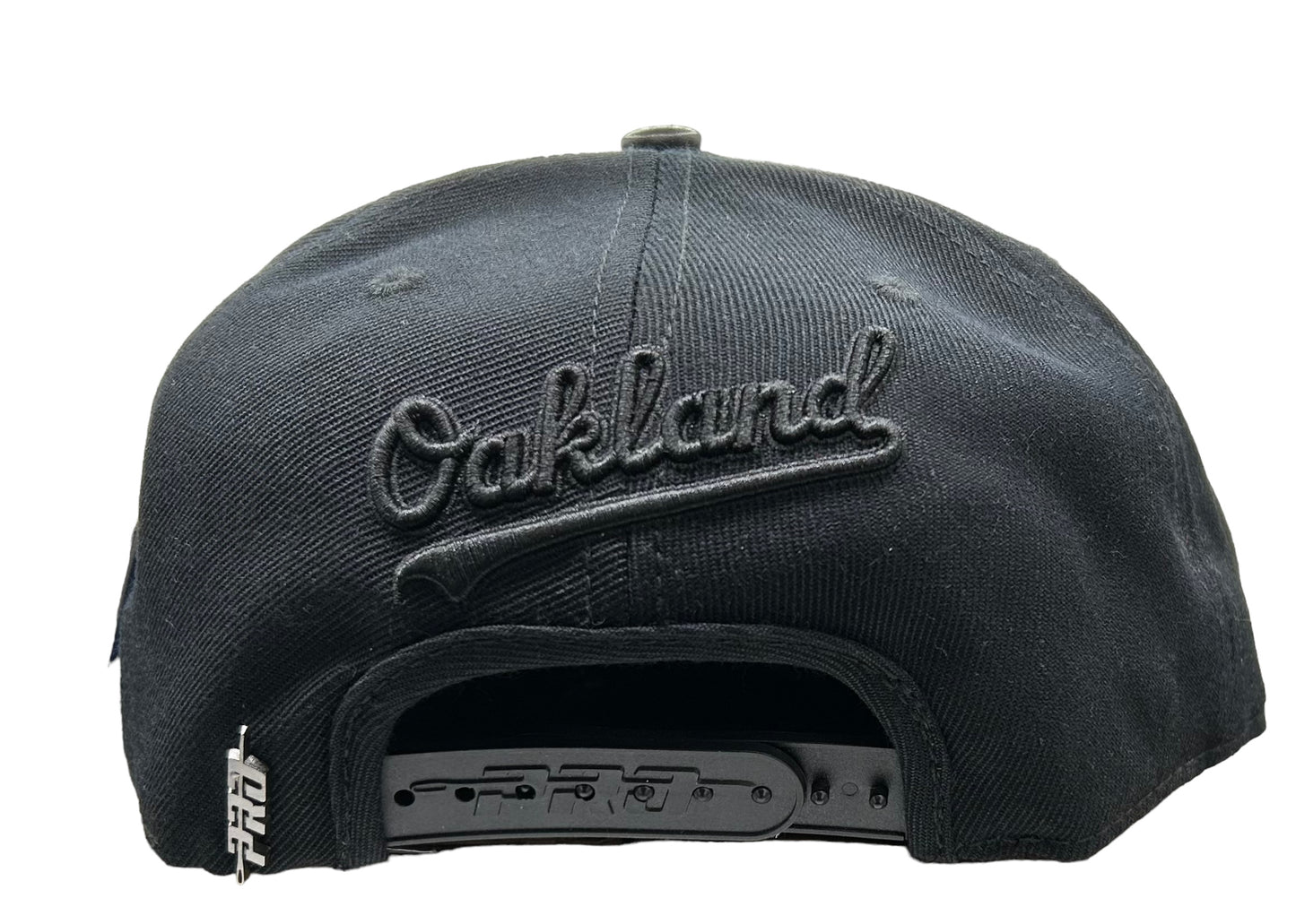 New Oakland Athletics PRO STANDARD Triple Black SnapBack Hat Men’s Flat Brim Cap