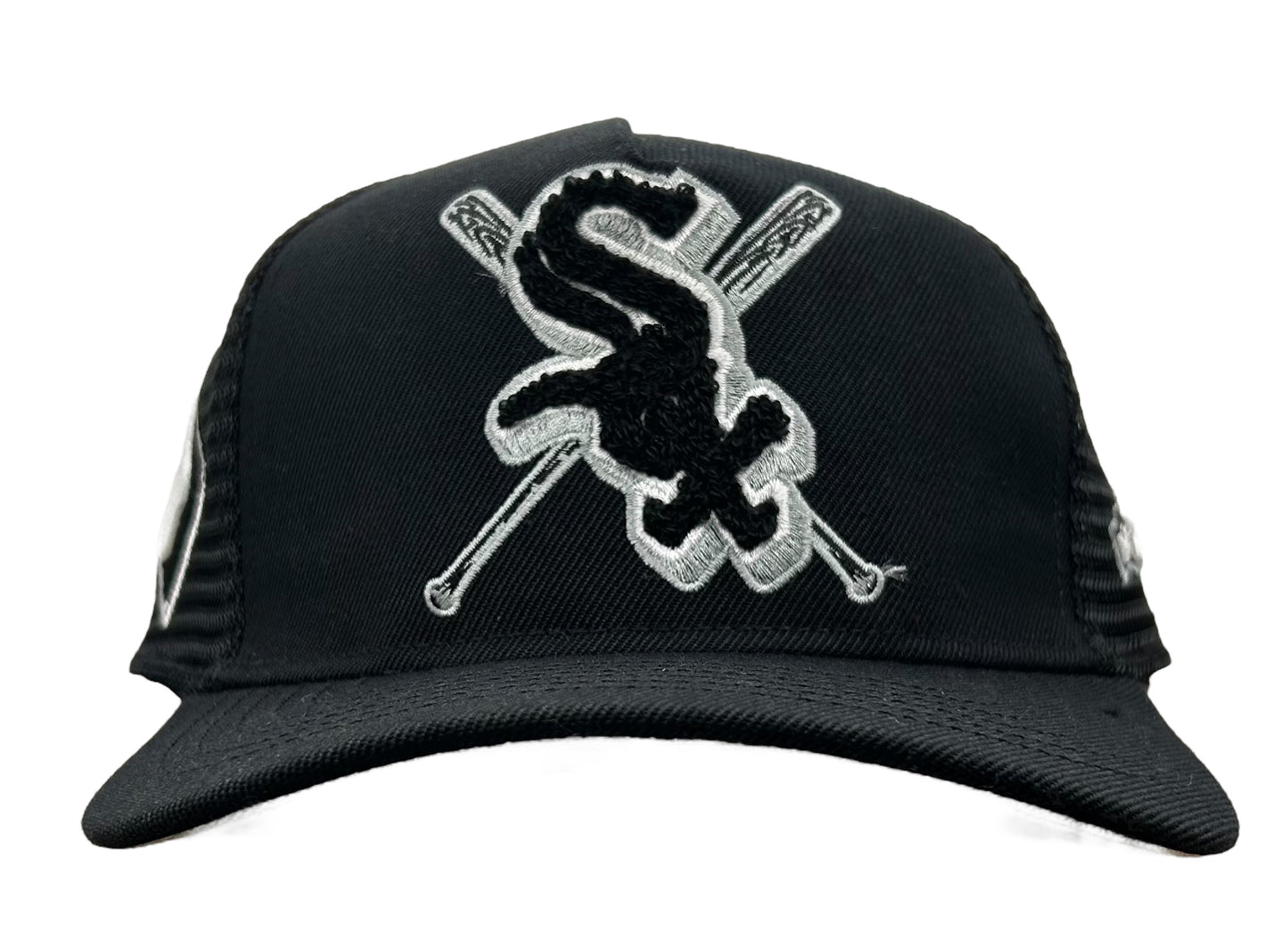 NEW Chicago White Sox PRO STANDARD Trucker SnapBack Hat  Curved Brim White UV