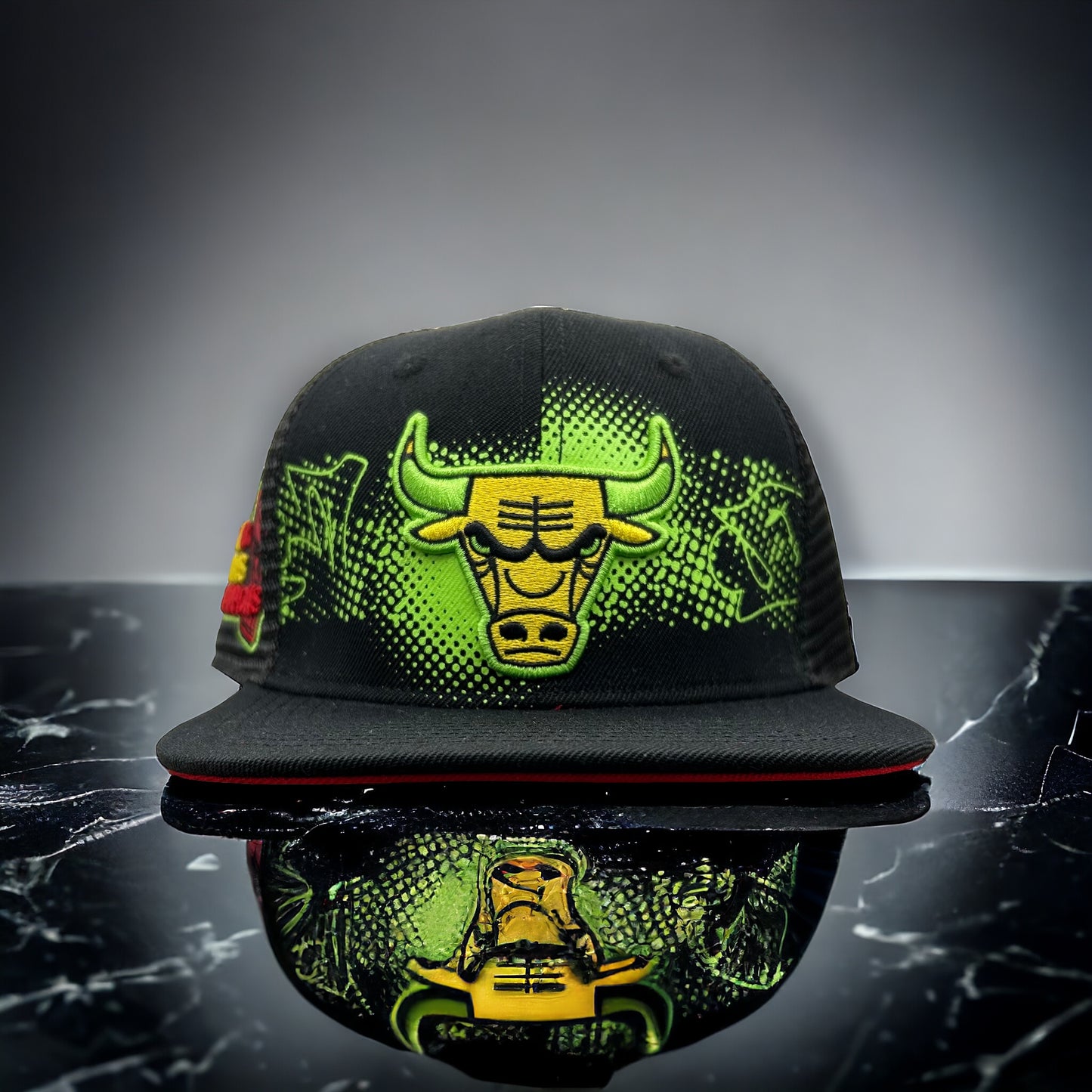 NEW Chicago Bulls PRO STANDARD Trucker SnapBack Flat Brim Cap  Black/Neon Red UV