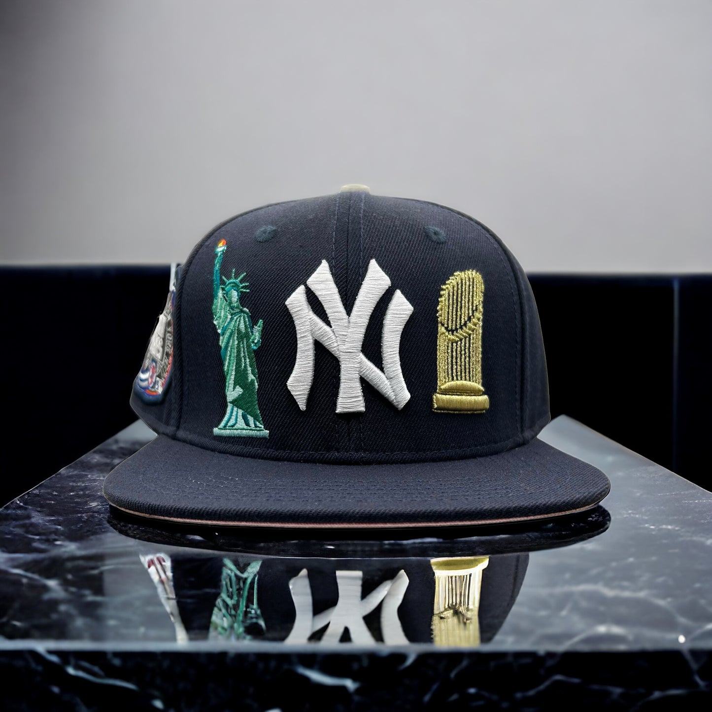 New York Yankees PRO STANDARD SnapBack Hat Subway Series Side Patch Pink UV Cap