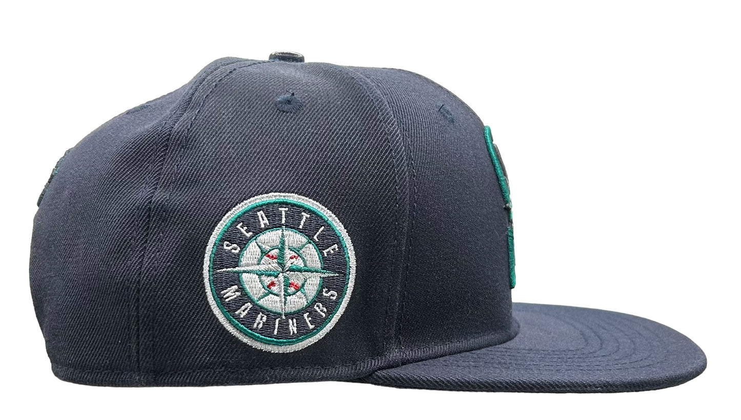 NEW Seattle Mariners PRO STANDARD Classic Logo SnapBack Hat Navy Blue Flat Brim